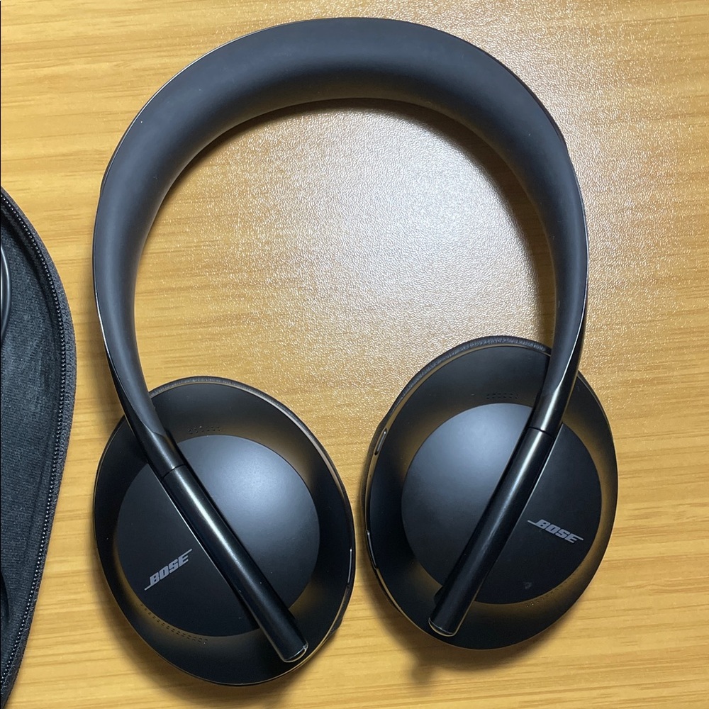 Bose Charcoal Wireless Headphones